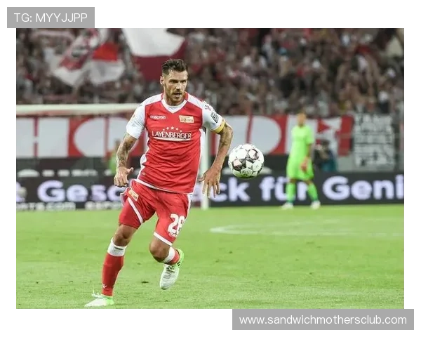 拜仁更衣室矛盾传闻增加:球队内部稳定性面临考验,对赛季走势形成制约 拜仁更衣室矛盾传闻增加:球队内部稳定性面临考验,对赛季走势形成制约