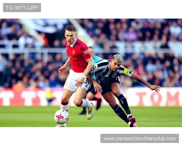 曼联防线失误问题持续,稳定性承压影响赛季关键阶段 曼联防线失误问题持续,稳定性承压影响赛季关键阶段